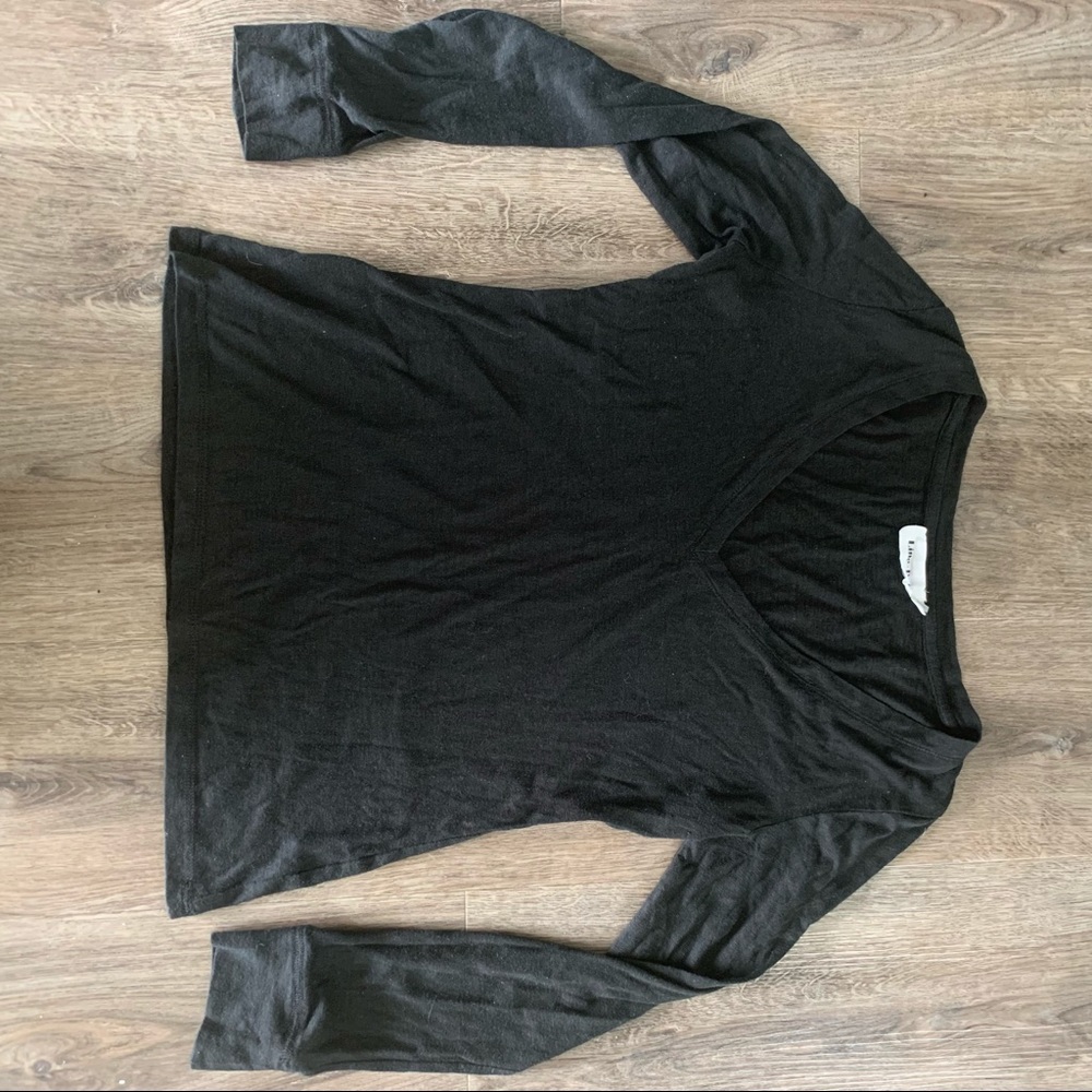 Nordstrom Line & Dot Long Sleeve V Neck Tee Black Medium